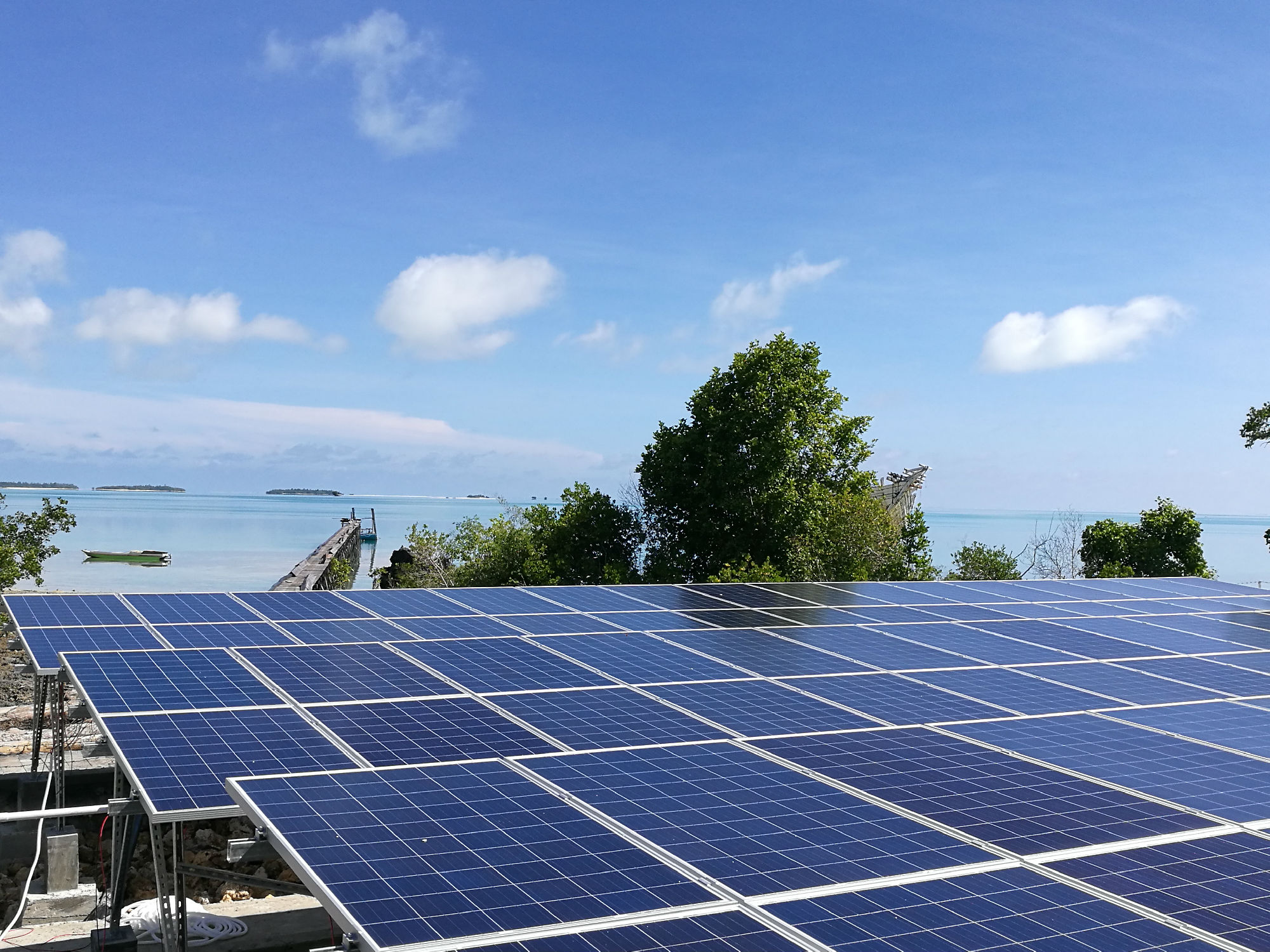 印尼海岛光伏离网发电项目